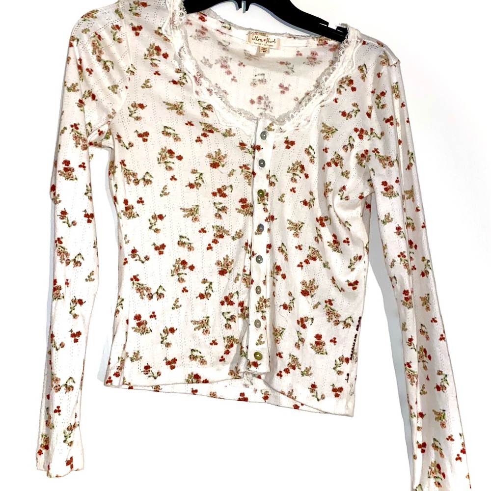 COPY - Casual ultra flirt long sleeve blouse